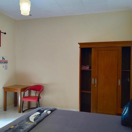 Kaia Lovina Guest House Экстерьер фото